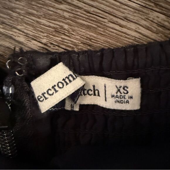 Abercrombie & Fitch Emerson Off Shoulder Romper - Picture 3 of 7